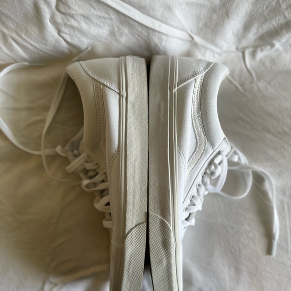 👟EUC Old School Vans in White; Men’s Size 11 - Picture 9 of 13